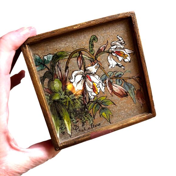 Vintage trinket box hinged lid wood hand painted floral glass & golden finish - Picture 2 of 11